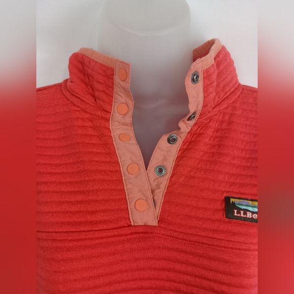 L.L BEAN Dopamine Coral Salmon Red Airlight Knit Pullover (#1,237) - Picture 4 of 7